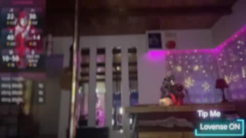 Luubeam             INSTA luubeammm TWITTER lunaisreallycu1 online show from February 3, 2026, 6:40 am