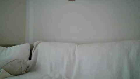 Luxious online show from March 2, 2026, 8:04 pm