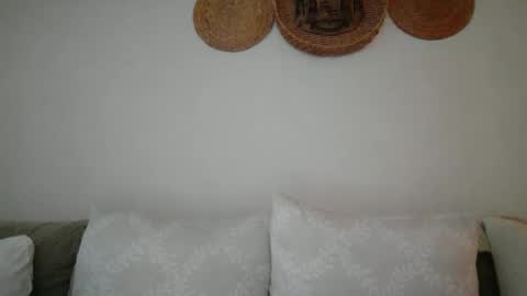 Luxious online show from March 9, 2026, 10:03 pm