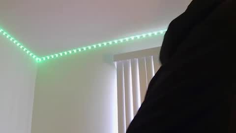 Riskdtb online show from October 5, 2025, 3:54 pm