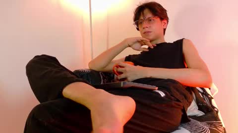 Snapshot of lui_x_dust chatting on March 6, 2026, 3:25 am Lui online show from March 6, 2026, 3:25 am