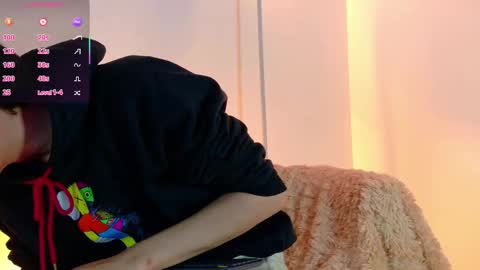 Snapshot of lui_x_dust chatting on March 10, 2026, 4:50 am Lui online show from March 10, 2026, 4:50 am