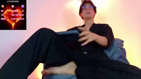 Snapshot of lui_x_dust chatting on March 20, 2026, 4:17 am Lui online show from March 20, 2026, 4:17 am