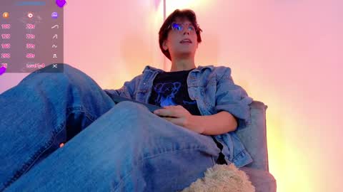 Snapshot of lui_x_dust chatting on March 28, 2026, 3:17 am Lui online show from March 28, 2026, 3:17 am