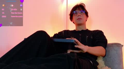 Snapshot of lui_x_dust chatting on March 29, 2026, 3:17 am Lui online show from March 29, 2026, 3:17 am