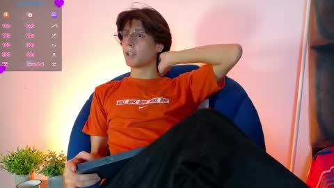 Snapshot of lui_x_dust chatting on April 20, 2026, 3:42 am Lui online show from April 20, 2026, 3:42 am
