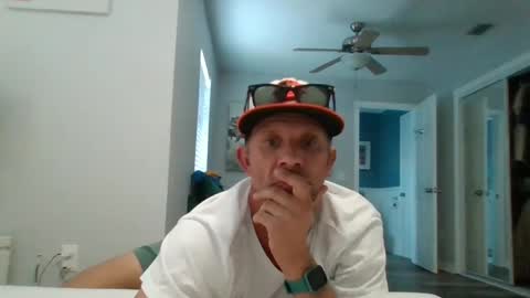 Snapshot of luiggii0904 chatting on December 20, 2024, 9:17 pm luiggii0904 online show from December 20, 2024, 9:17 pm