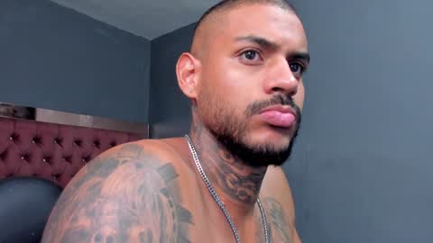 Snapshot of luigi1_ chatting on December 21, 2024, 10:30 pm Luigi Vitale online show from December 21, 2024, 10:30 pm