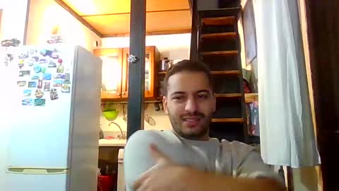 Snapshot of luigi281996 chatting on December 19, 2024, 2:57 pm luigi281996 online show from December 19, 2024, 2:57 pm