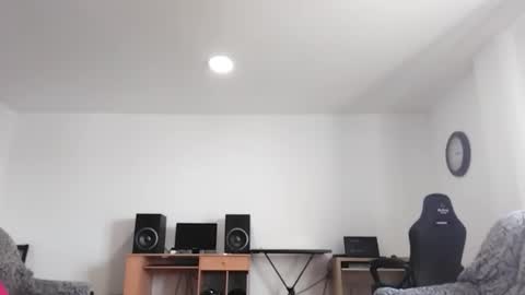 Luigi online show from November 9, 2025, 2:15 pm