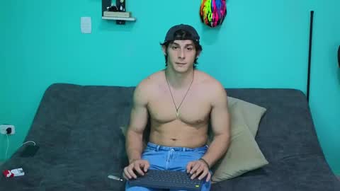 Snapshot of luigisb chatting on January 31, 2025, 10:52 pm Luigi online show from January 31, 2025, 10:52 pm