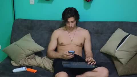 Snapshot of luigisb chatting on February 25, 2025, 11:22 pm Luigi online show from February 25, 2025, 11:22 pm