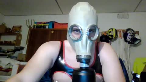 A slave to the mistress.. un esclavo para las amas dominantes. online show from March 3, 2025, 9:05 pm