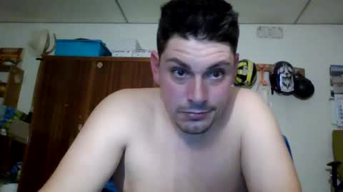 A slave to the mistress.. un esclavo para las amas dominantes. online show from October 29, 2025, 11:50 pm