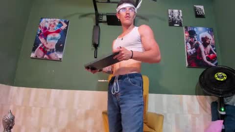 Snapshot of luis_as chatting on March 10, 2025, 2:16 pm Luis AS online show from March 10, 2025, 2:16 pm
