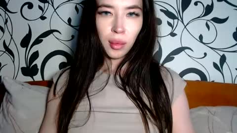 luisa lovedom online show from June 27, 2026, 2:44 pm