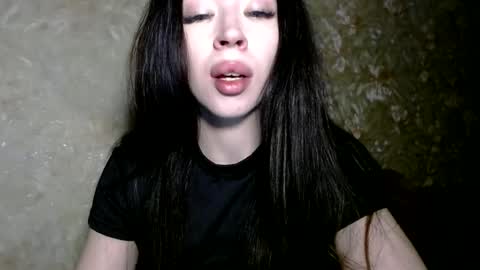 luisa lovedom online show from July 5, 2026, 7:32 pm