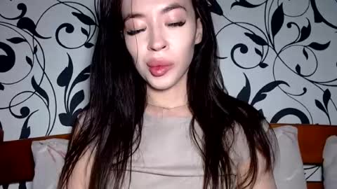 luisa lovedom online show from July 12, 2026, 8:49 am