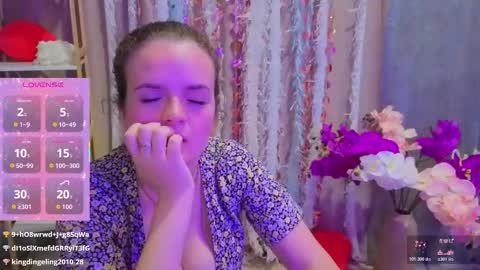 Snapshot of luisa_rosee chatting on March 14, 2026, 10:15 pm Luisa Rosee online show from March 14, 2026, 10:15 pm