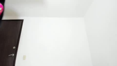 Snapshot of luisa_summer2 chatting on February 22, 2025, 9:45 am Luisa Fernanda online show from February 22, 2025, 9:45 am