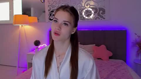LuisaClover online show from April 28, 2026, 12:32 pm