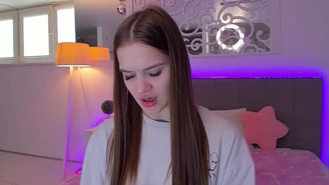 LuisaClover online show from April 29, 2026, 12:31 pm