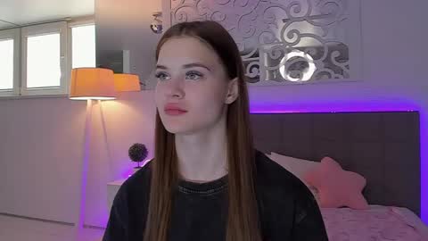 LuisaClover online show from May 10, 2026, 12:21 pm