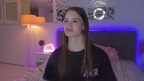 Snapshot of luisaclover chatting on July 5, 2026, 12:28 am LuisaClover online show from July 5, 2026, 12:28 am