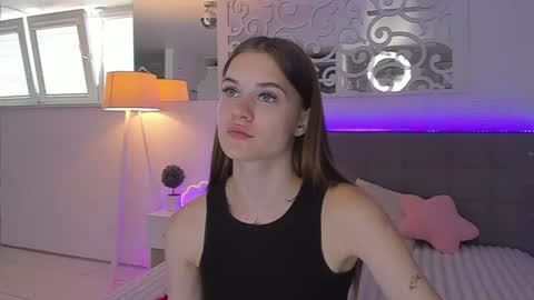 Snapshot of luisaclover chatting on July 11, 2026, 12:19 pm LuisaClover online show from July 11, 2026, 12:19 pm