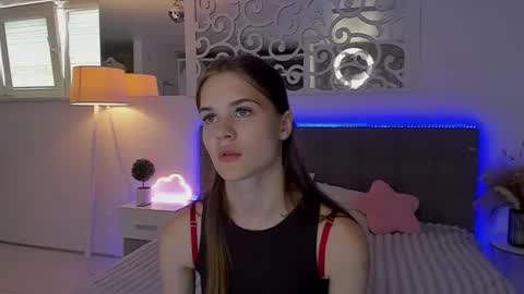 Snapshot of luisaclover chatting on July 28, 2026, 12:23 pm LuisaClover online show from July 28, 2026, 12:23 pm