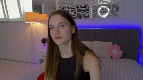 Snapshot of luisaclover chatting on August 7, 2026, 12:29 pm LuisaClover online show from August 7, 2026, 12:29 pm