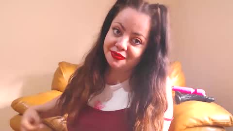 Cassie online show from November 17, 2025, 12:44 pm