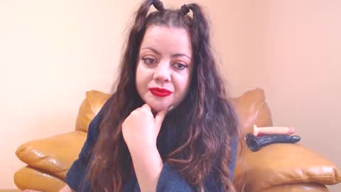 Cassie online show from December 1, 2025, 8:08 am