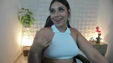 luisa online show from June 19, 2026, 10:02 pm