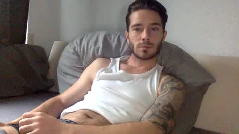 Luis Badx online show from January 1, 2025, 1:48 pm