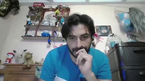 Snapshot of luismiastarot chatting on October 30, 2025, 2:02 am luismiastarot online show from October 30, 2025, 2:02 am