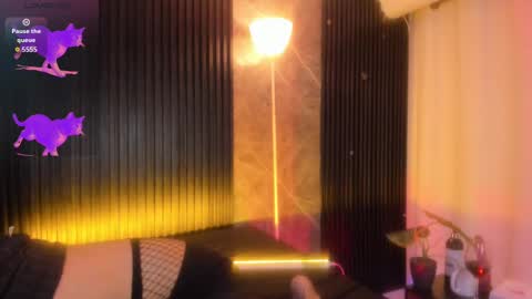 luixdust1 online show from November 9, 2025, 11:03 pm