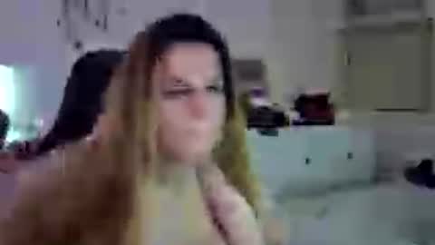 luizacandy online show from June 24, 2026, 12:42 am