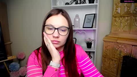 Luiza online show from December 15, 2025, 5:44 am