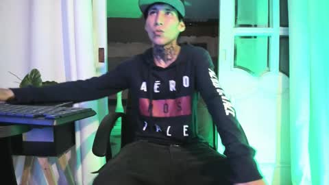 lujuriau_u online show from November 25, 2025, 4:34 am