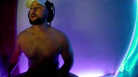 luk_me online show from December 5, 2024, 11:29 pm