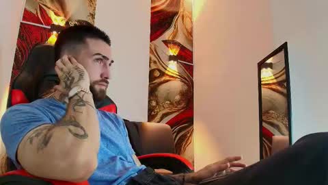 LUKE online show from October 24, 2025, 1:40 pm