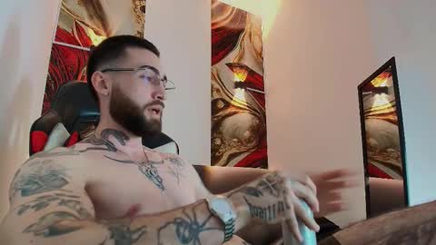 LUKE online show from November 14, 2025, 1:21 pm