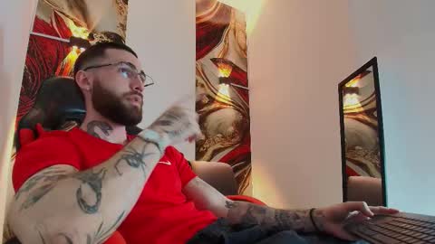 LUKE online show from November 24, 2025, 1:22 pm