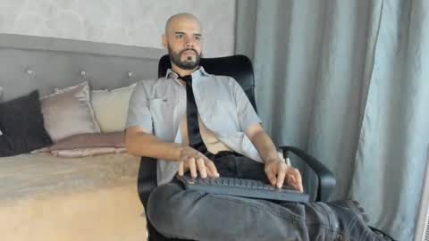 luke diaz7 online show from February 21, 2025, 11:32 pm