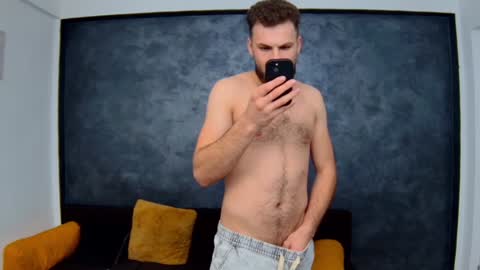 Snapshot of luke_eddison chatting on January 28, 2025, 11:28 am Luke online show from January 28, 2025, 11:28 am