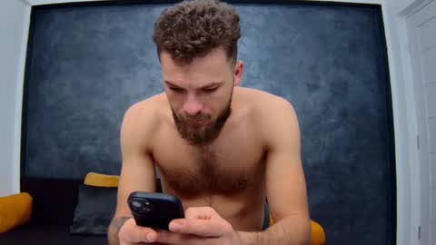 Snapshot of luke_eddison chatting on January 29, 2025, 5:09 am Luke online show from January 29, 2025, 5:09 am