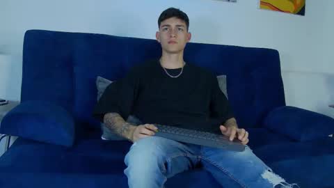 Snapshot of luke_savagge chatting on October 12, 2025, 4:44 am Luke online show from October 12, 2025, 4:44 am