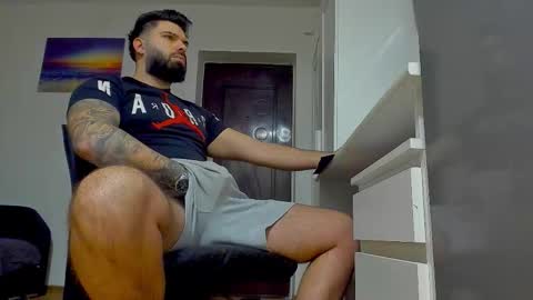 Snapshot of lukedenver chatting on December 18, 2025, 2:56 pm Luke online show from December 18, 2025, 2:56 pm