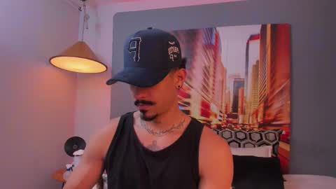 Snapshot of lukeetaylor_ chatting on December 19, 2025, 4:41 am Luke Taylor online show from December 19, 2025, 4:41 am